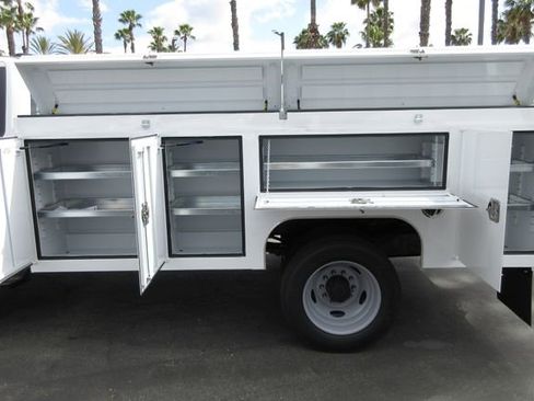 New 2024 Ford F450 XL w/ XL Chrome Package image 13