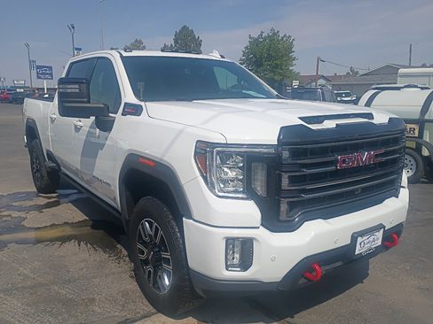 Used 2023 GMC Sierra 2500 AT4 w/ AT4 Premium Plus Package AWD/4WD image 4