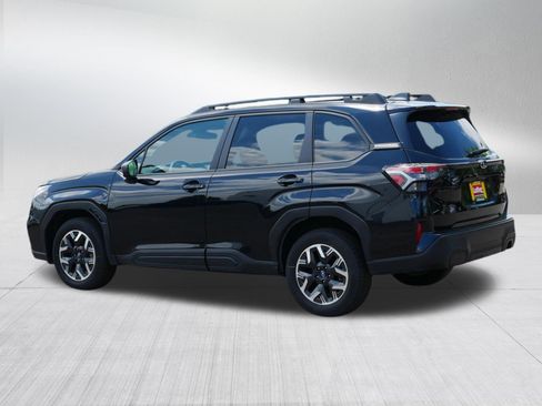 Certified 2025 Subaru Forester Premium AWD/4WD image 5