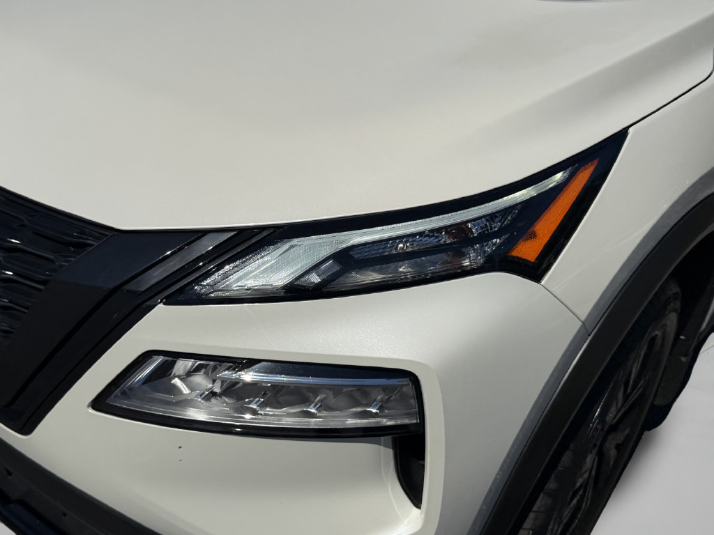 Used 2023 Nissan Rogue SV w/ SV Premium B Package FWD image 17