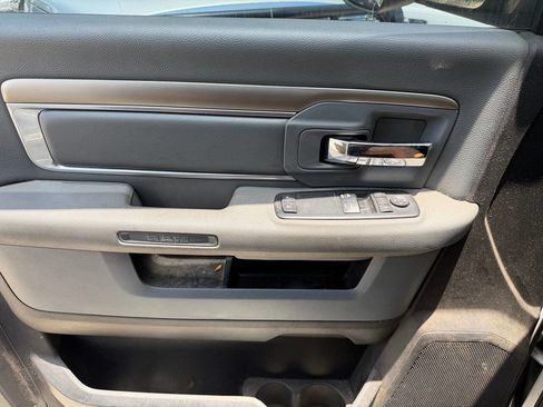 Used 2017 RAM 3500 Tradesman w/ Chrome Appearance Group AWD/4WD image 19