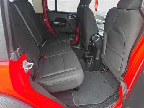 Used 2018 Jeep Wrangler Unlimited Sport S AWD/4WD image 12