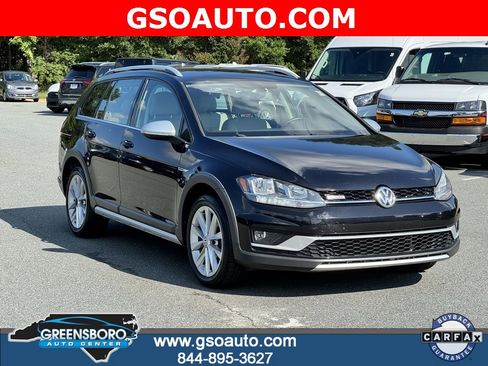 Used 2018 Volkswagen Golf Alltrack SE image 2