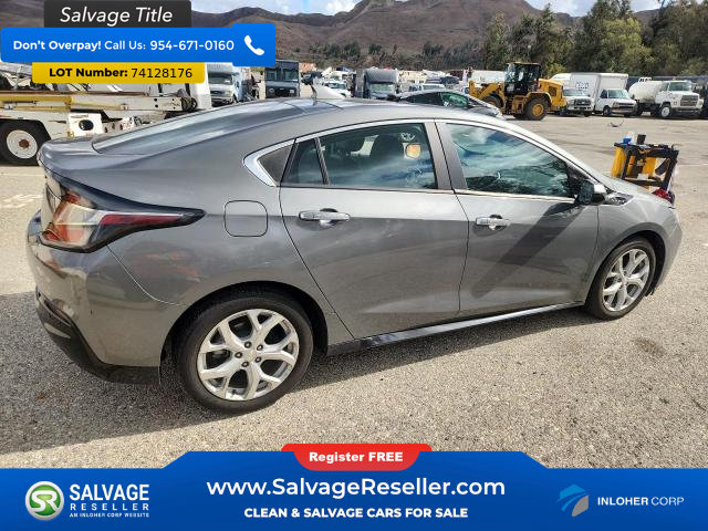 Used 2017 Chevrolet Volt Premier w/ Driver Confidence II Package FWD image 4