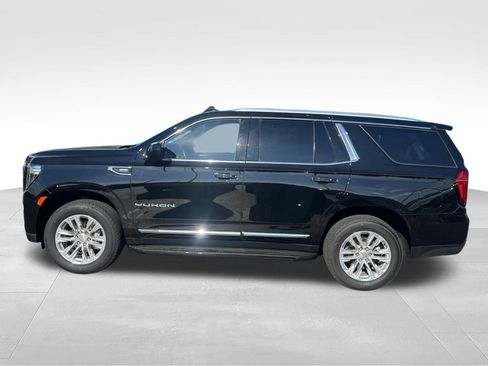 Used 2024 GMC Yukon SLT AWD/4WD image 4