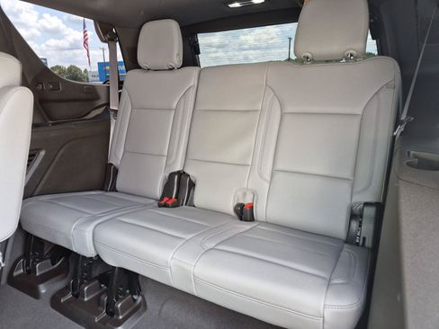 Used 2025 Chevrolet Tahoe LT w/ Comfort Package RWD image 20