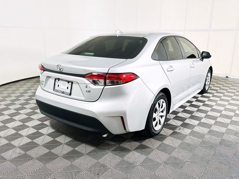 Used 2024 Toyota Corolla LE FWD image 3