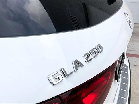 Used 2024 Mercedes-Benz GLA 250 image 28