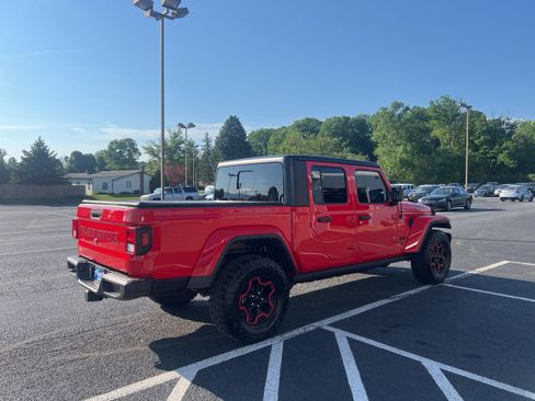 Used 2022 Jeep Gladiator Sport AWD/4WD image 6