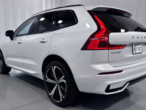 Certified 2024 Volvo XC60 T8 Ultimate AWD/4WD image 8
