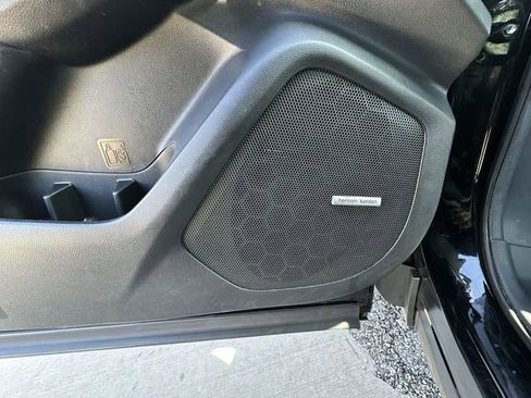 Used 2023 Subaru Ascent Limited w/ Technology Package image 27