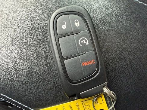 Used 2020 Jeep Cherokee Latitude Plus w/ Cold Weather Group image 36