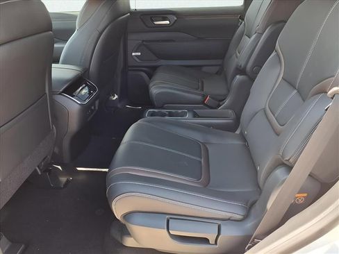 New 2026 Nissan Armada SL w/ Captain's Chari Seat Package image 12