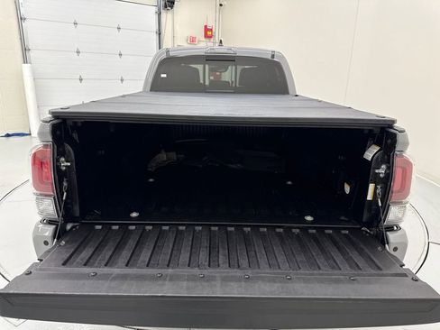 Used 2021 Toyota Tacoma TRD Off-Road w/ TRD Premium Off Road Package image 26