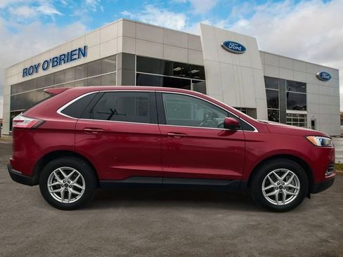 Certified 2022 Ford Edge SEL w/ Convenience Package image 6
