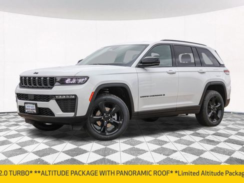 New 2026 Jeep Grand Cherokee Limited w/ Limited Altitude Package AWD/4WD image 2