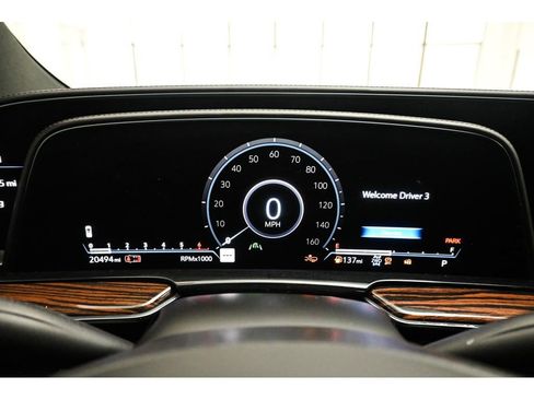Used 2021 Cadillac Escalade Premium Luxury AWD/4WD image 13