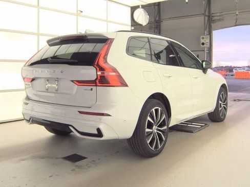 Certified 2025 Volvo XC60 B5 Plus image 3