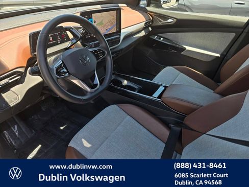 Used 2023 Volkswagen ID.4 Pro RWD image 9