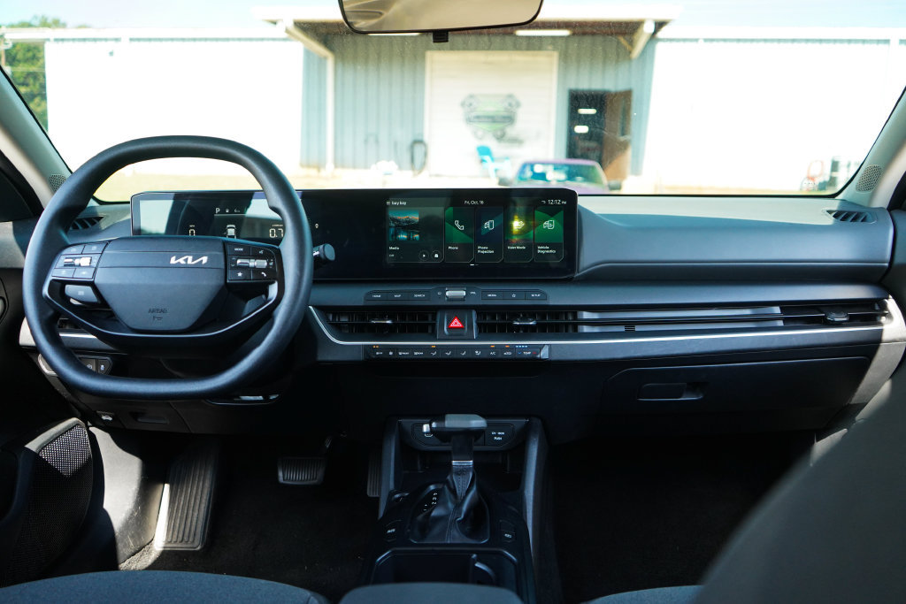 Used 2025 Kia K4 FWD image 10