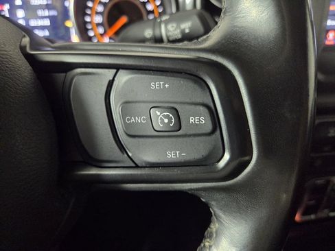 Used 2022 Jeep Gladiator Sport AWD/4WD image 16