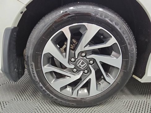 Used 2017 Honda Civic EX image 42