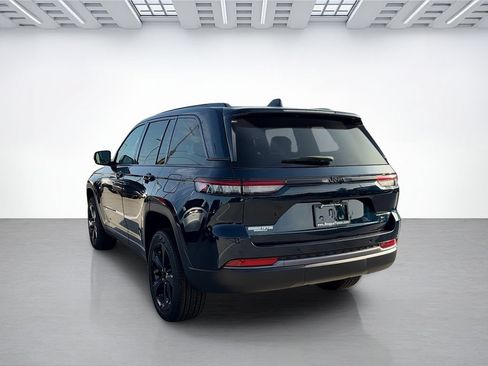 New 2026 Jeep Grand Cherokee Limited w/ Limited Altitude Package RWD image 5