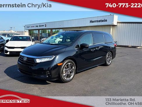 Used 2023 Honda Odyssey Elite image 3