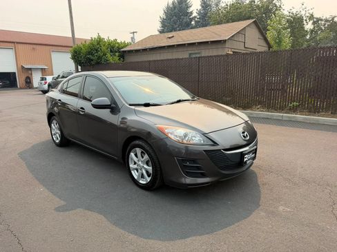Used 2010 MAZDA MAZDA3 i Sport FWD image 3