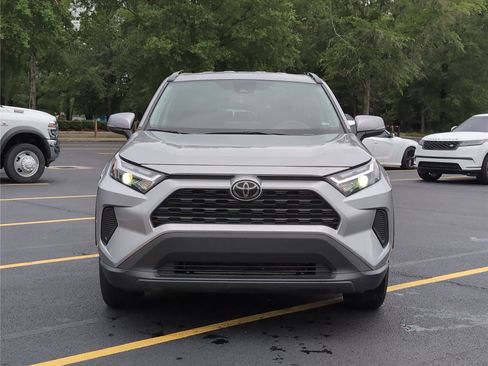 Used 2024 Toyota RAV4 XLE FWD image 10