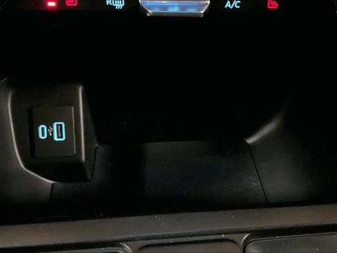 Certified 2022 Ford F150 XLT w/ Equipment Group 302A High image 30