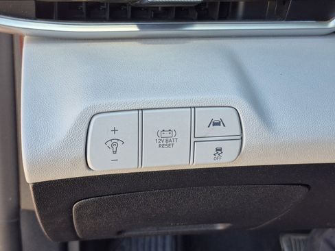 Used 2023 Hyundai Elantra Limited FWD image 35