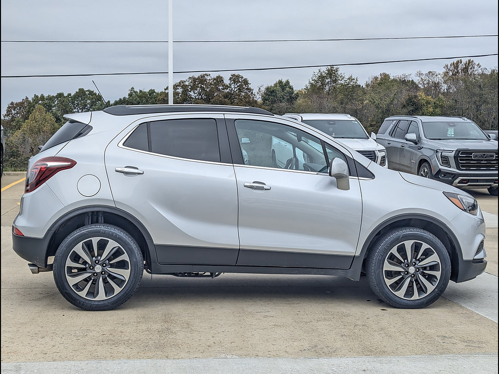Used 2022 Buick Encore Preferred AWD/4WD image 6