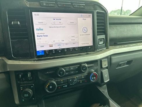 Used 2024 Ford F250 XLT w/ Black Appearance Package AWD/4WD image 19