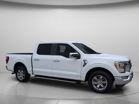 Used 2021 Ford F150 Lariat RWD image 1