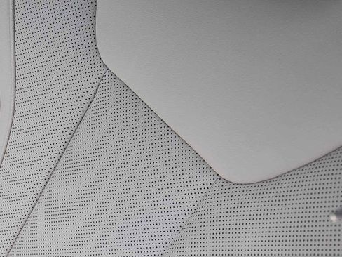 Used 2024 BMW 330e w/ Premium Package RWD image 20