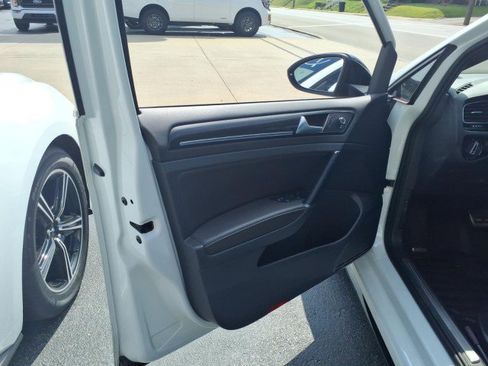 Used 2019 Volkswagen Golf 4-Door AWD/4WD image 10