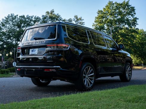 Used 2022 Jeep Grand Wagoneer Series I w/ Rear Seat Video Group 1 AWD/4WD image 5