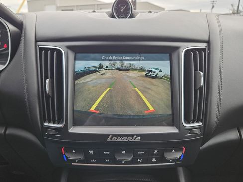 Used 2019 Maserati Levante S image 18