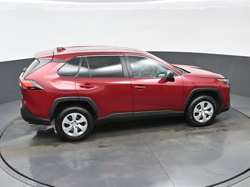 Used 2024 Toyota RAV4 LE image 39