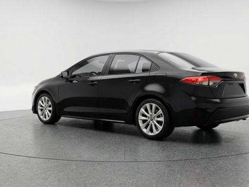 Used 2025 Toyota Corolla LE FWD image 6