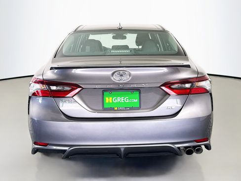 Used 2024 Toyota Camry SE w/ Cold Weather Package FWD image 8