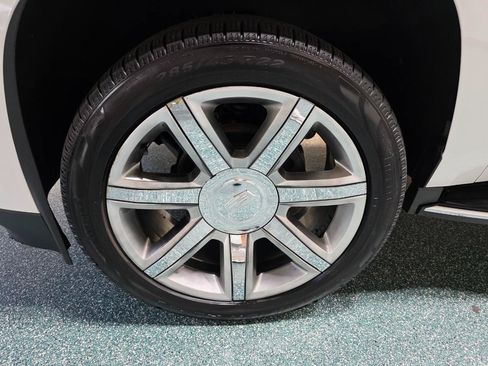 Used 2020 Cadillac Escalade ESV Luxury AWD/4WD image 12