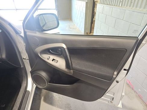 Used 2010 Toyota RAV4 Sport AWD/4WD image 23
