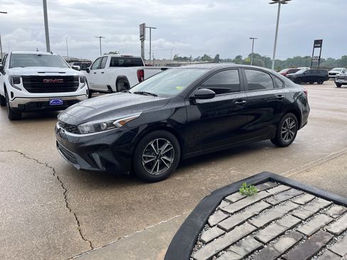 Used 2023 Kia Forte LXS FWD image 1
