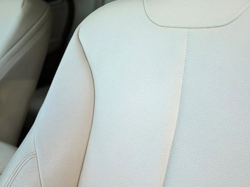 Used 2017 BMW 330i Gran Turismo xDrive image 44