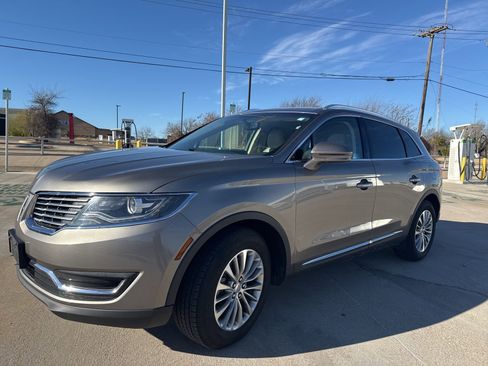 Used 2017 Lincoln MKX Select w/ Select Plus Package image 7