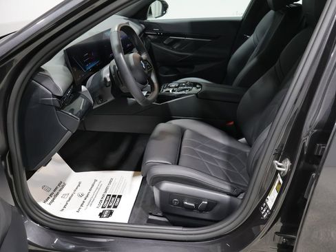 Used 2024 BMW 530i xDrive AWD/4WD image 12