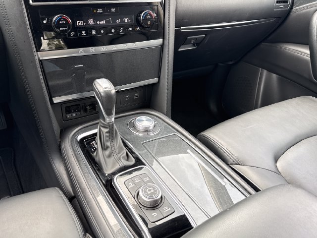 Used 2024 Nissan Armada SV AWD/4WD image 11