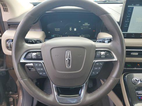 Certified 2022 Lincoln Nautilus Reserve image 14